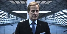 NASA director Teddy Sanders (Jeff Daniels)